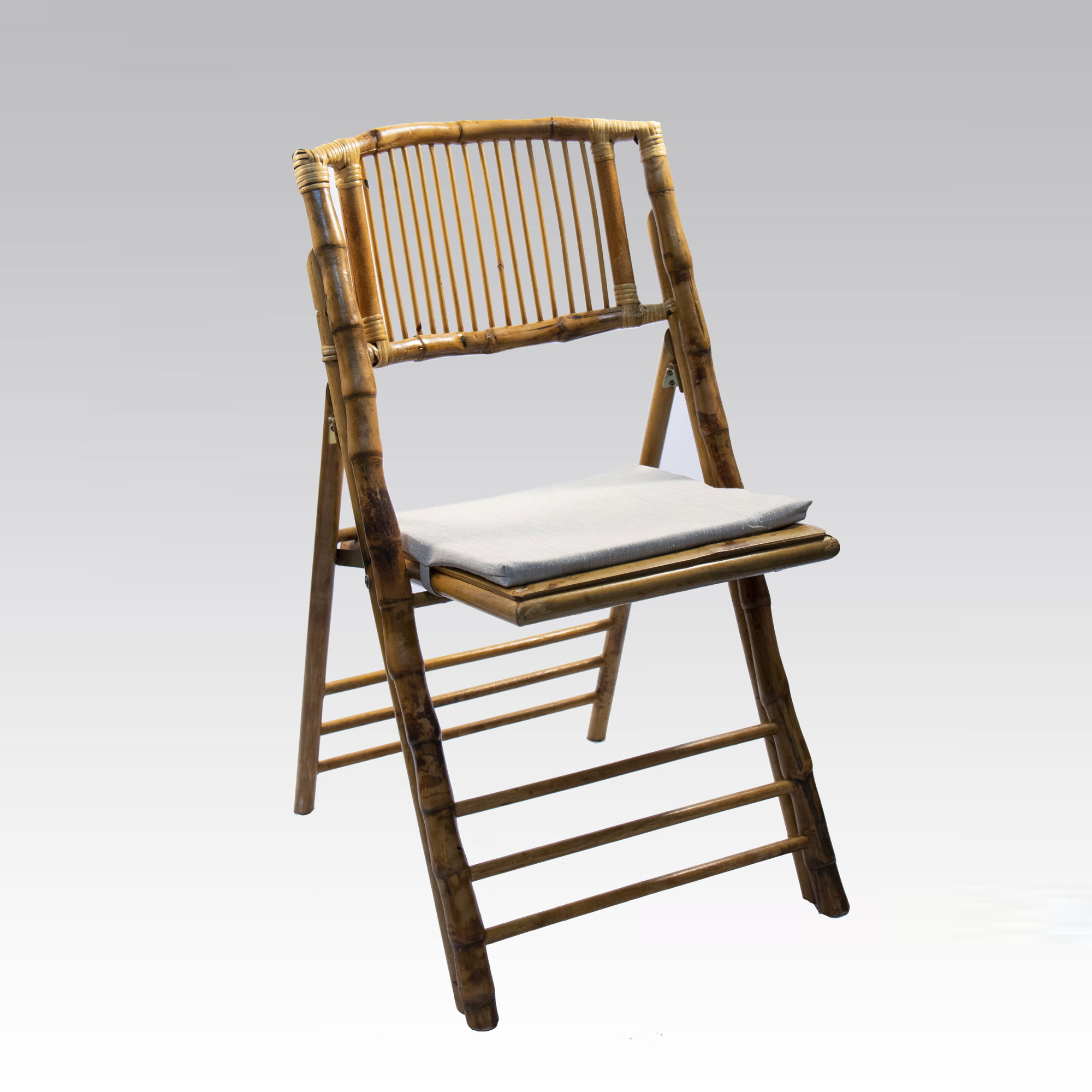 Foldable discount bamboo chair